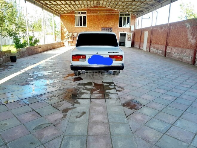 LADA (VAZ) 2107-5