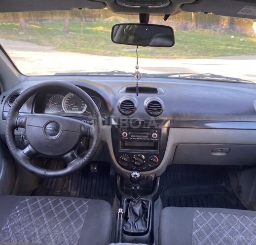 Chevrolet Lacetti-8