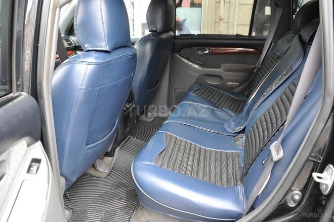 Toyota Land Cruiser Prado-6