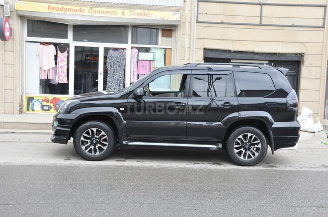 Toyota Land Cruiser Prado-5