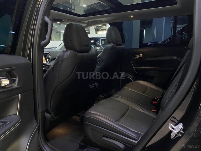 Jeep Grand Commander-10