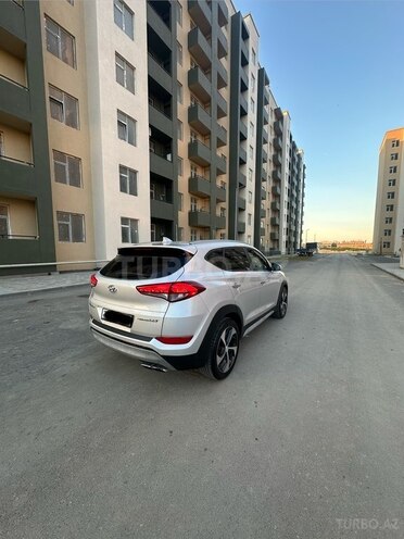 Hyundai Tucson-11