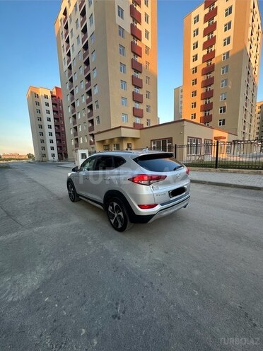 Hyundai Tucson-12