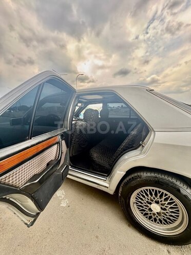Mercedes 250 D-5