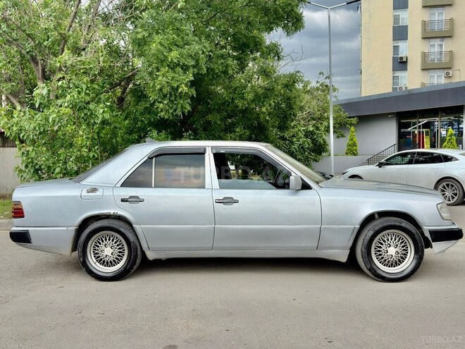 Mercedes 250 D-7