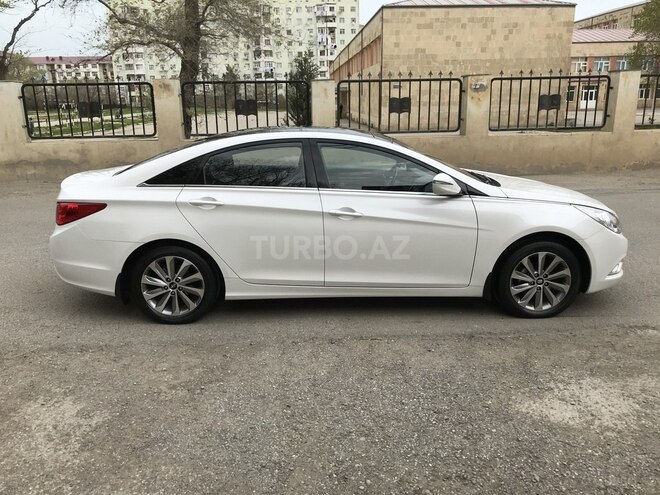 Hyundai Sonata-3