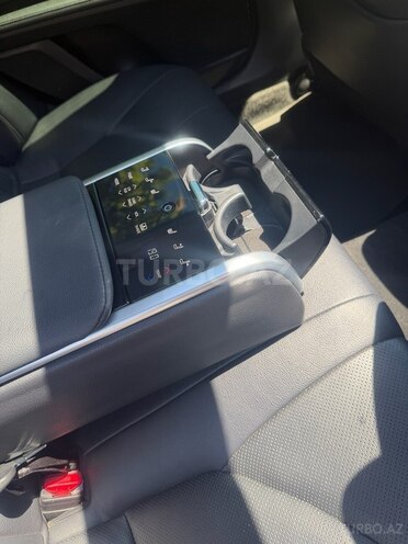 Toyota Camry-17