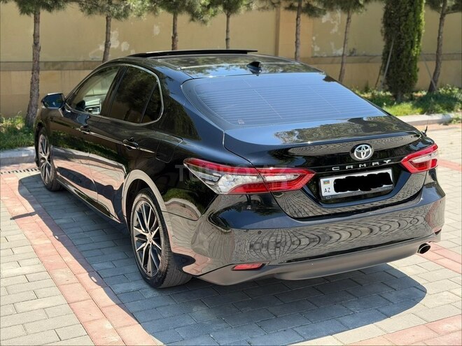 Toyota Camry-14