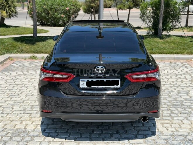 Toyota Camry-10