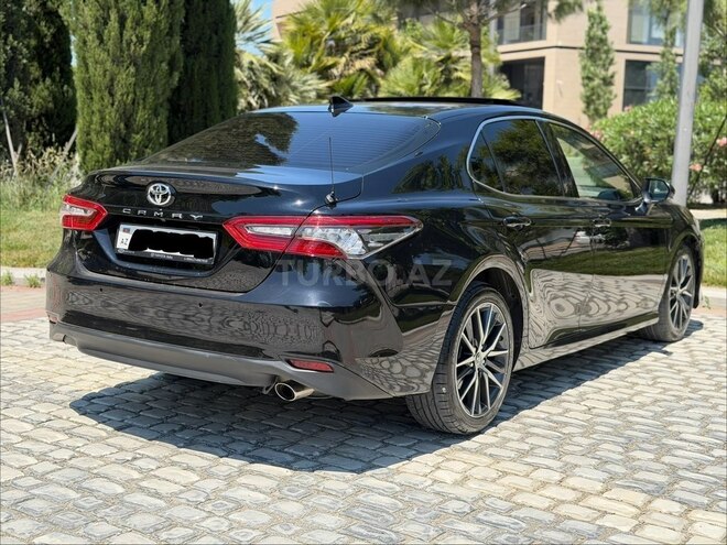 Toyota Camry-11