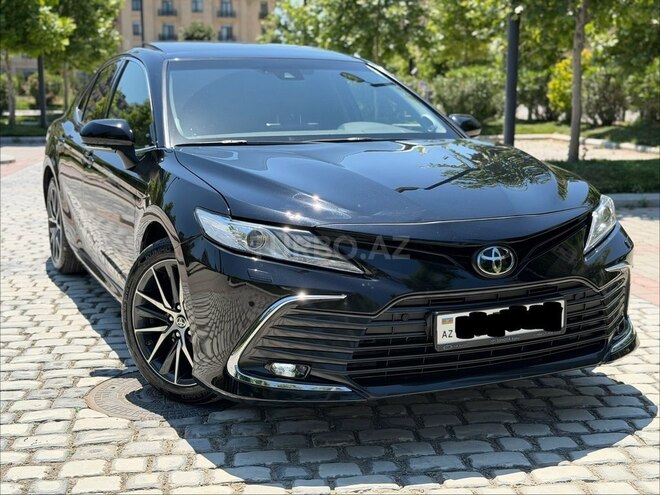 Toyota Camry-1