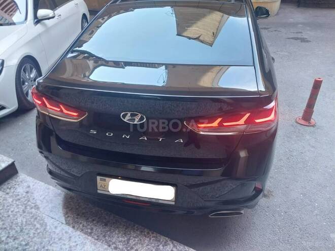 Hyundai Sonata-2