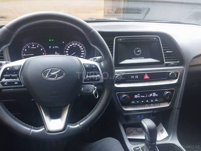 Hyundai Sonata-7