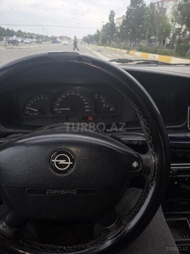 Opel Vectra-8