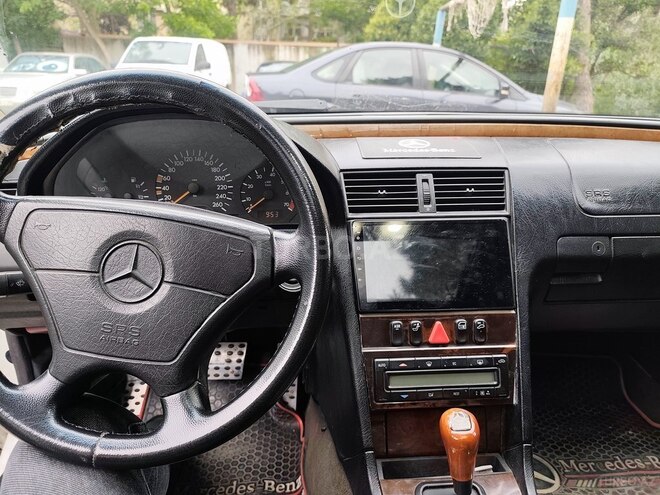 Mercedes C 280-9