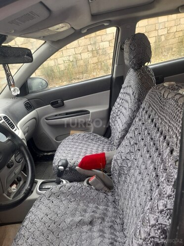 Hyundai Accent-9