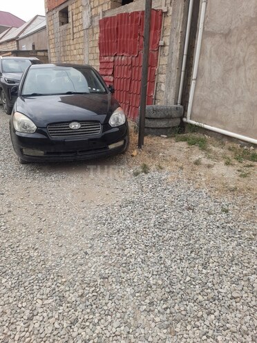 Hyundai Accent-14
