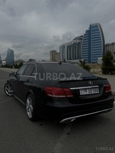 Mercedes E 220-10