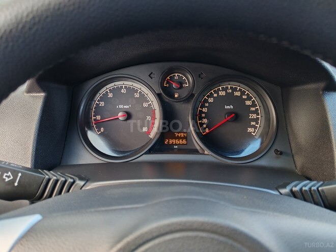 Opel Astra-13