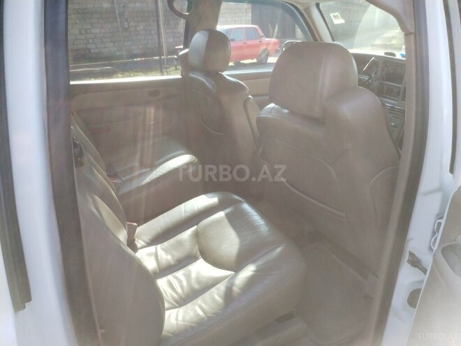 GMC Yukon-10
