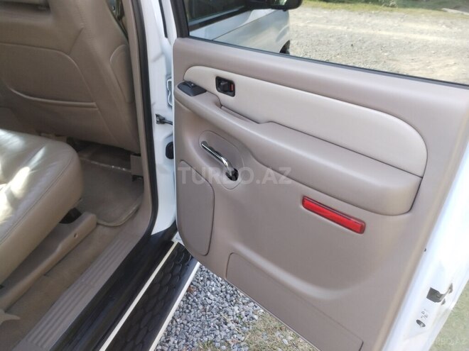 GMC Yukon-12