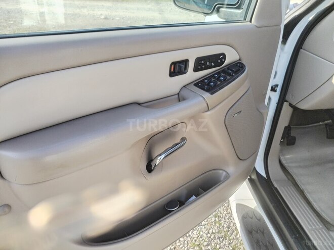 GMC Yukon-14