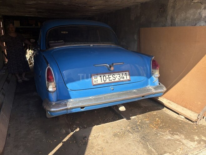 GAZ 21 "Volga"-4