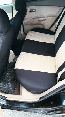 Kia Rio-5