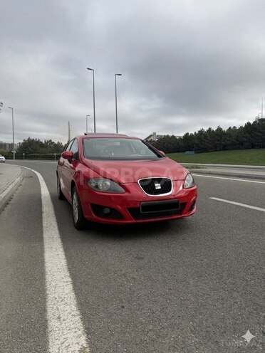 SEAT Leon-1