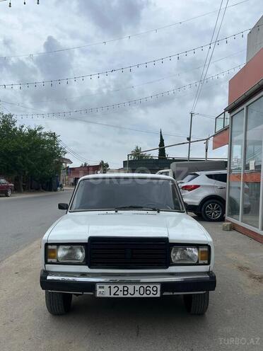 LADA (VAZ) 2107-1