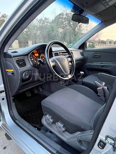 Kia Rio-12