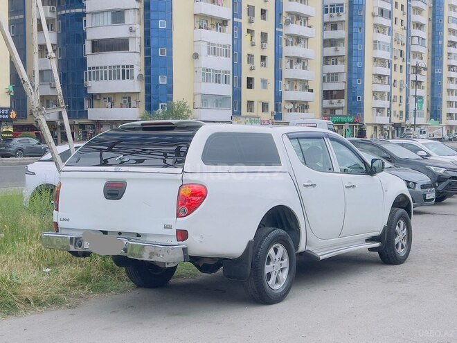 Mitsubishi L200-3