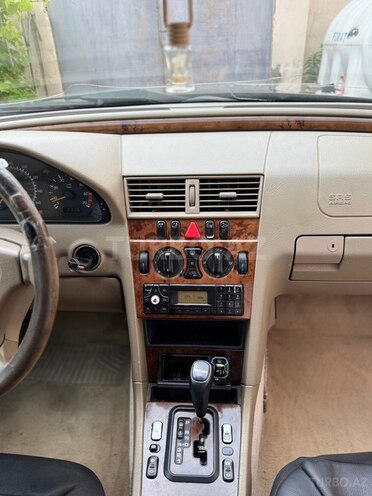 Mercedes C 230-8