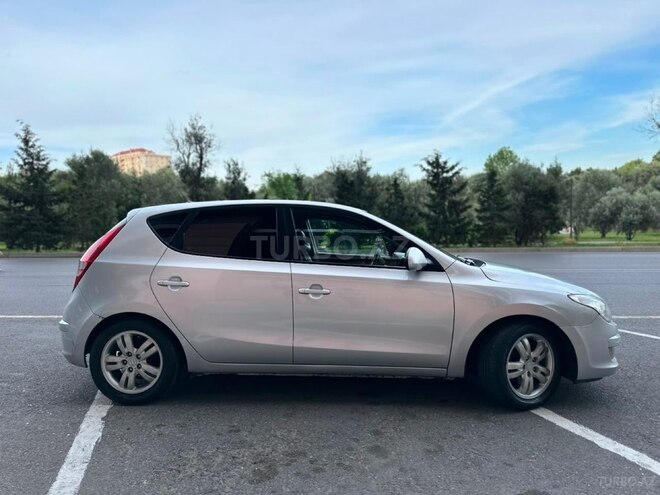 Hyundai i30-6