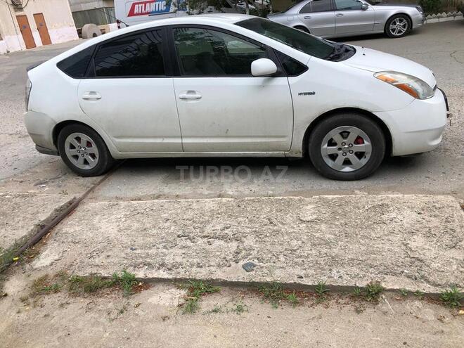 Toyota Prius-5