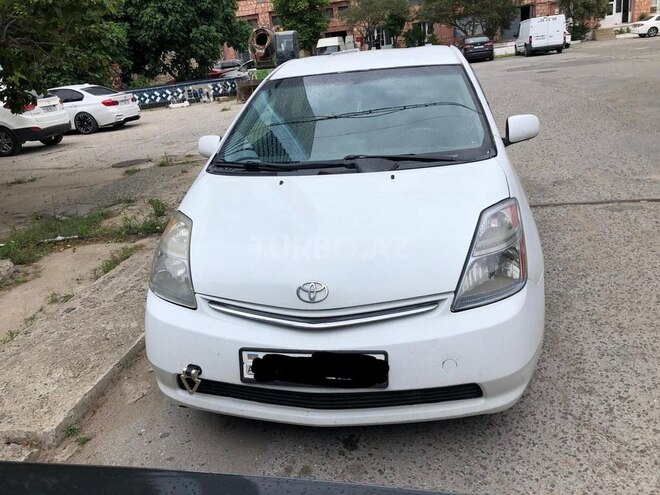 Toyota Prius-1