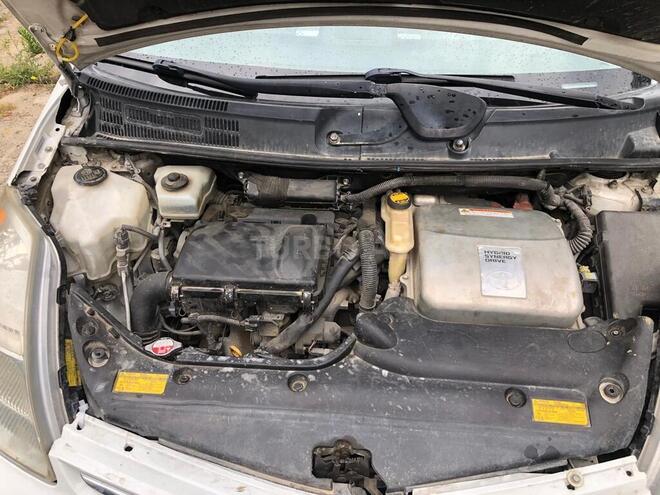 Toyota Prius-6