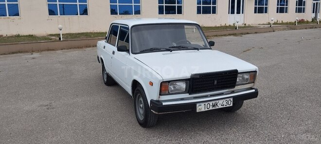 LADA (VAZ) 2107-1
