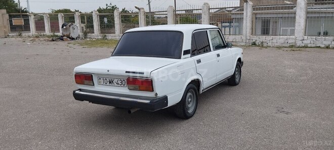 LADA (VAZ) 2107-2