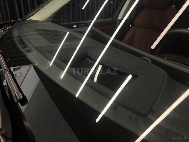 BMW X7-21