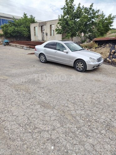Mercedes C 200-4