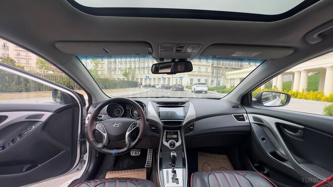 Hyundai Elantra-5