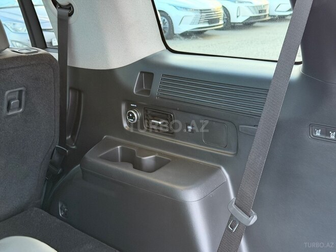 Hyundai Santa Fe-18