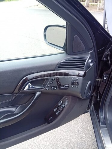 Mercedes S 320-13