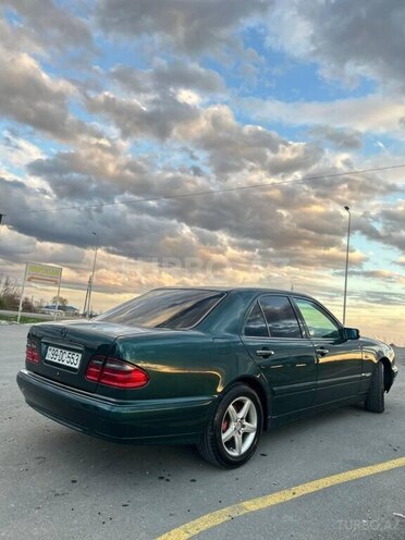 Mercedes E 220-6