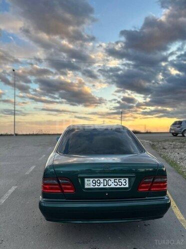 Mercedes E 220-4