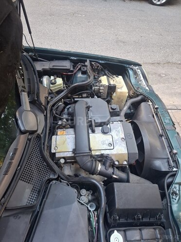 Mercedes E 230-12
