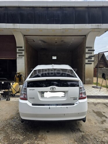 Toyota Prius-3