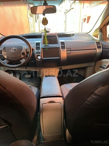 Toyota Prius-6