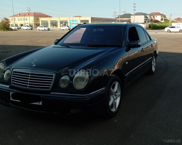 Mercedes E 280-4